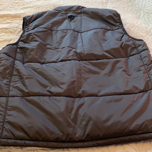 Spruce Meadows Vest - Picture 5 of 10